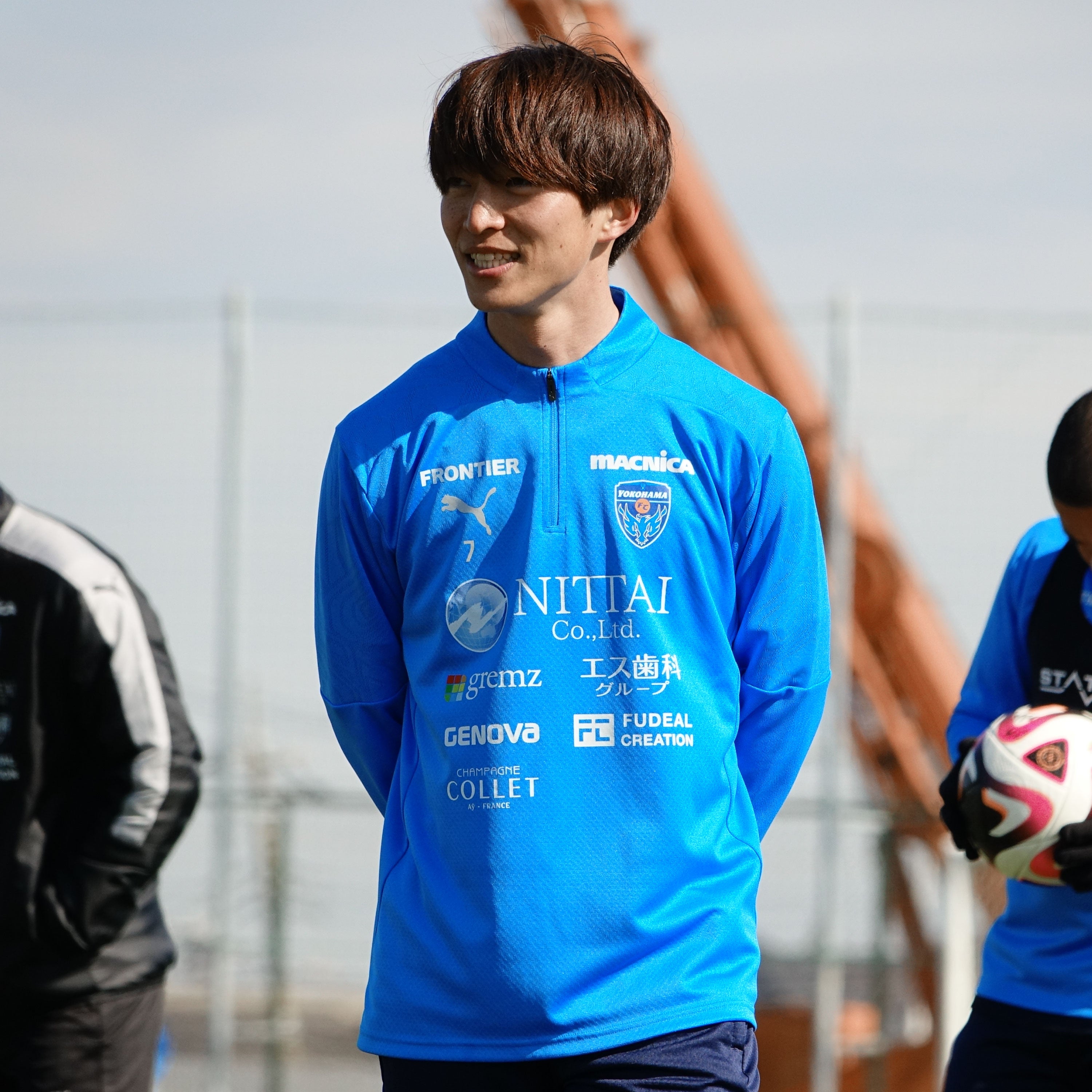 2024トレーニング1/4ジップトップ | 横浜FC・公式オンラインストア